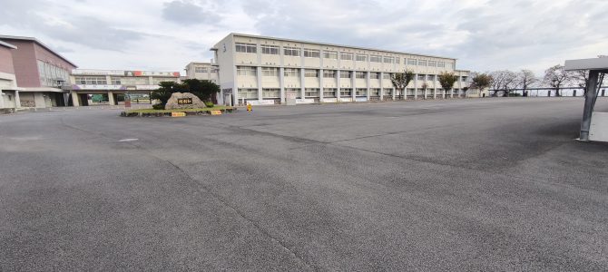 １１月４日（火）は文化祭の代休です